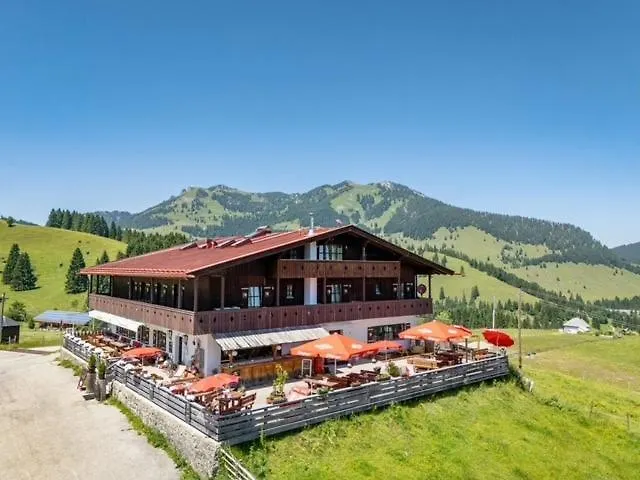 Wo in den Alpen übernachten: 4 Hotels im großen Vergleich